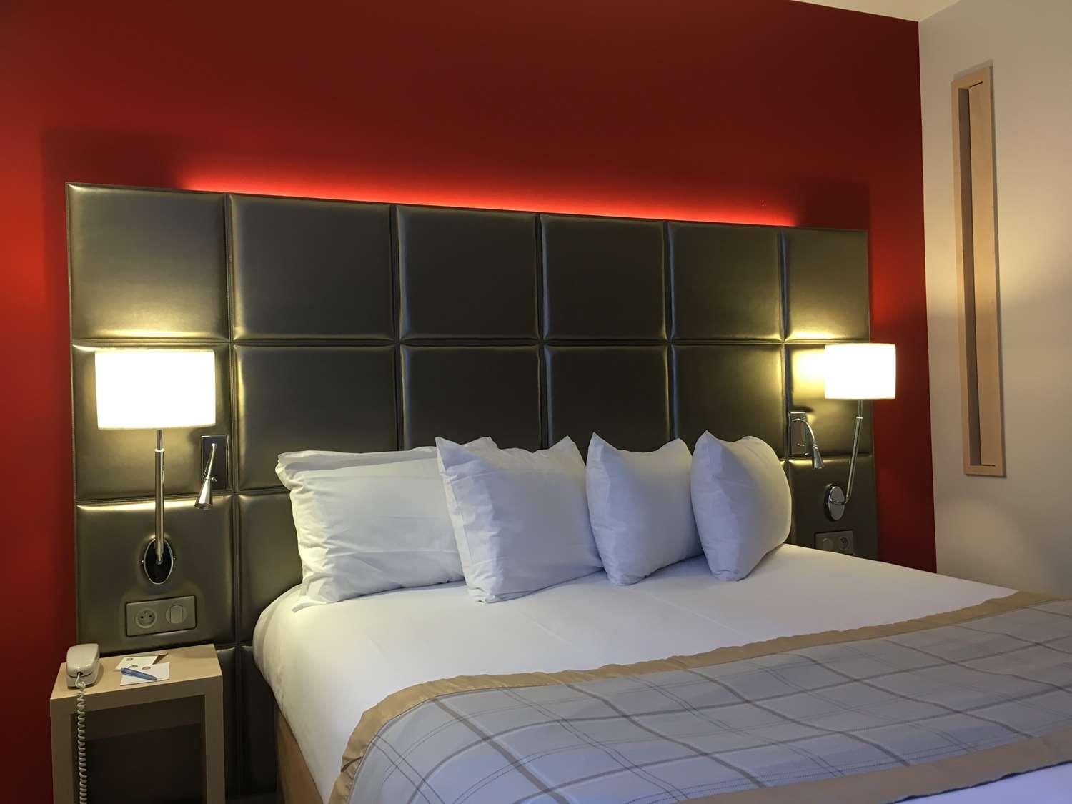 Western Le Lavarin Hotel