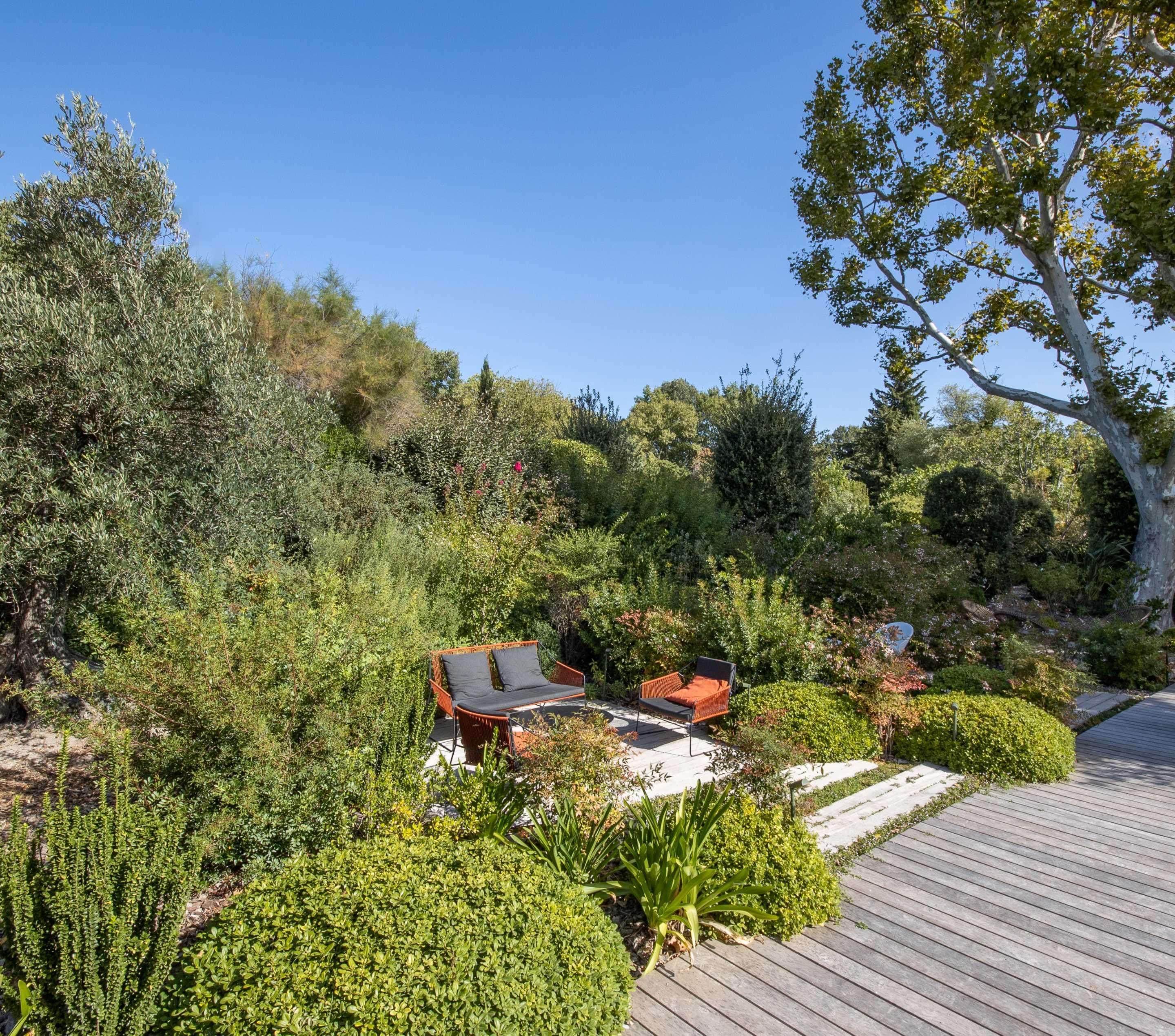Western Le Lavarin 4* Avignon