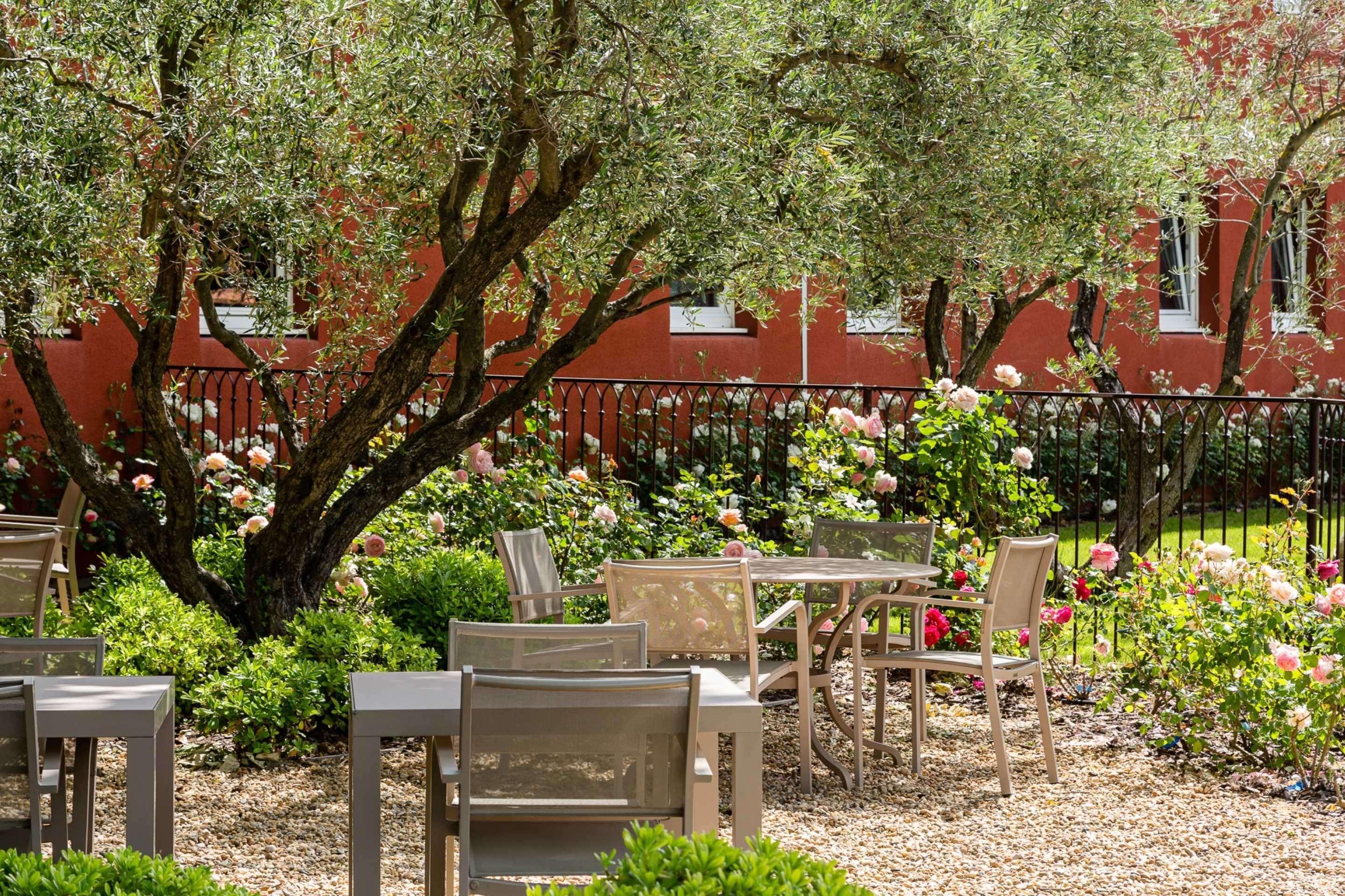 Western Le Lavarin Hotel 4*